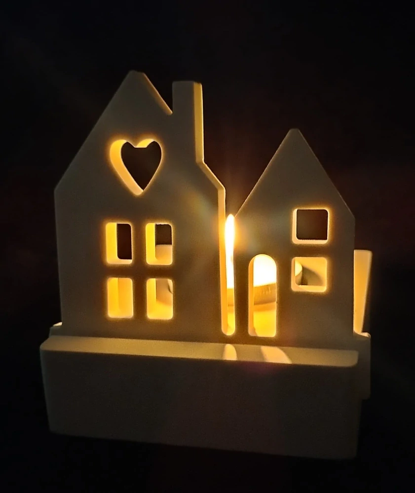 Čílko ke svícnu -  řada domečků